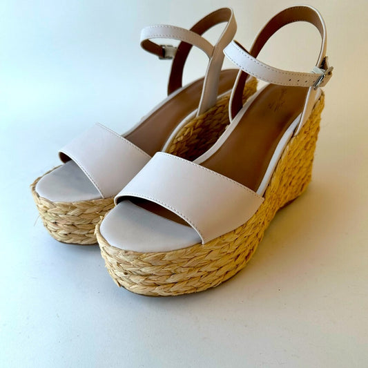 NWOT Universal Thread Platform Espadrilles