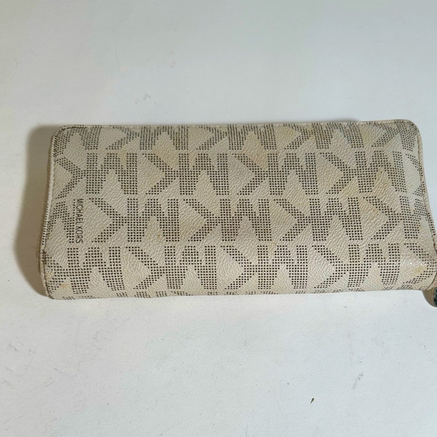 Michael Kors Monogrammed Jet Set Zip Wallet