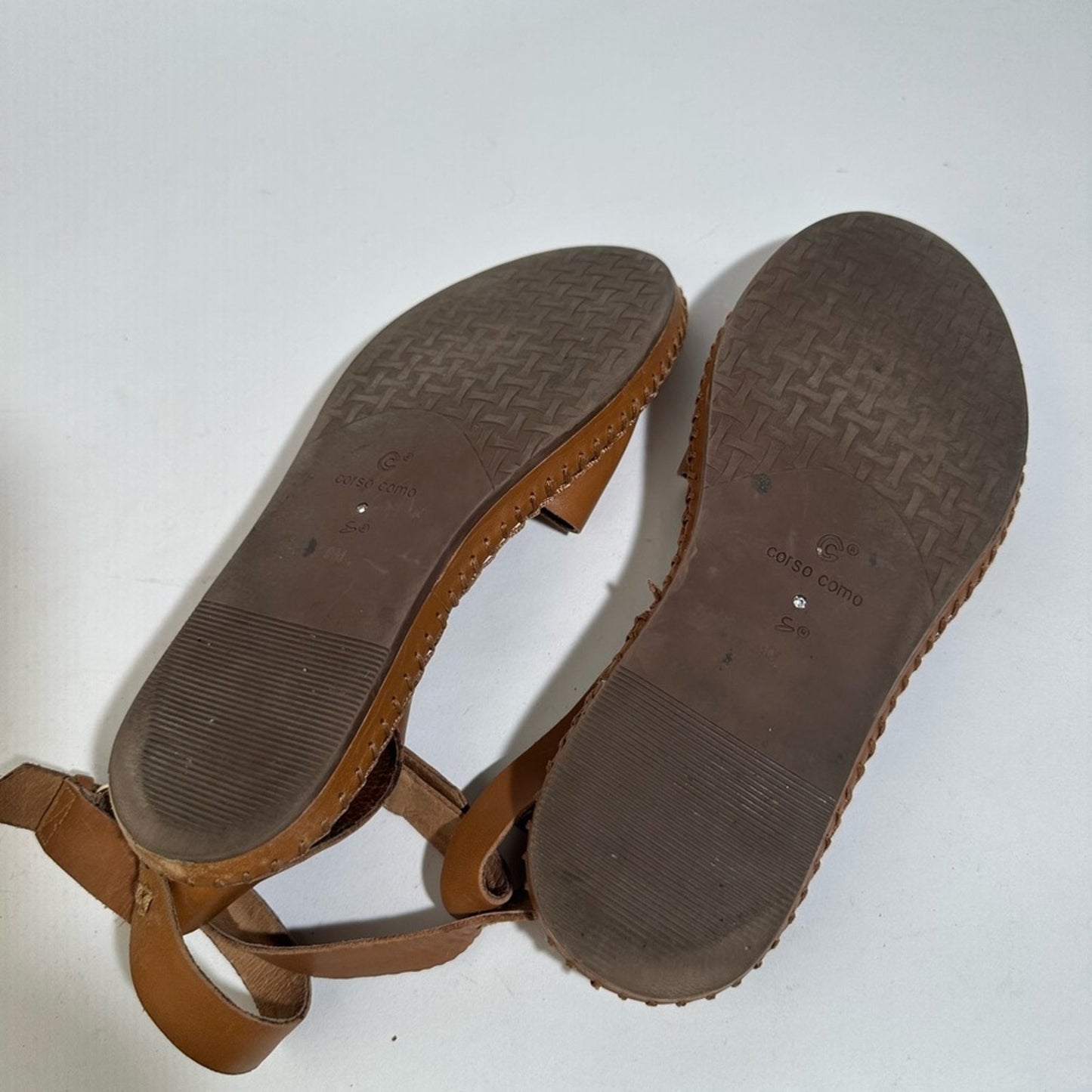 Corso Como Women’s Brinkley Flat Sandals
