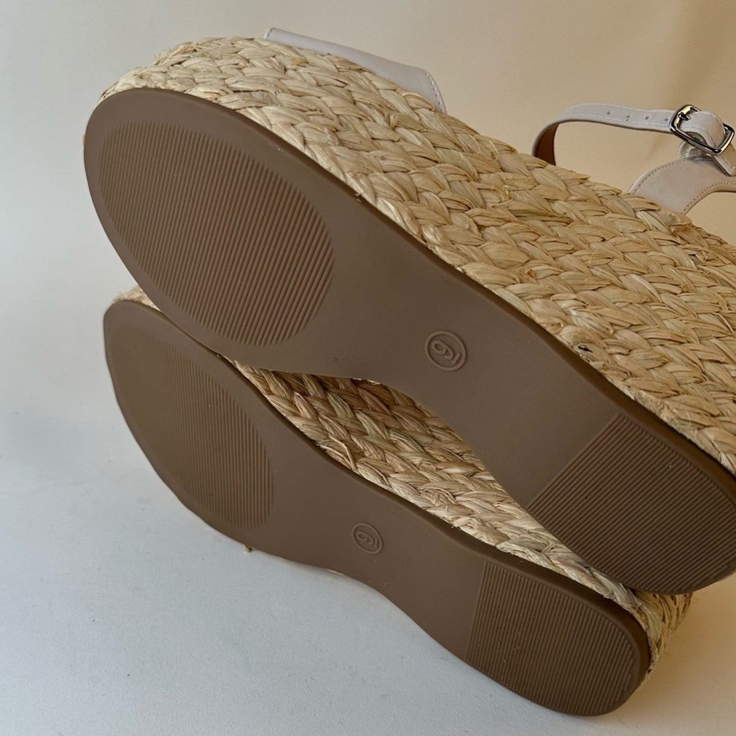 NWOT Universal Thread Platform Espadrilles