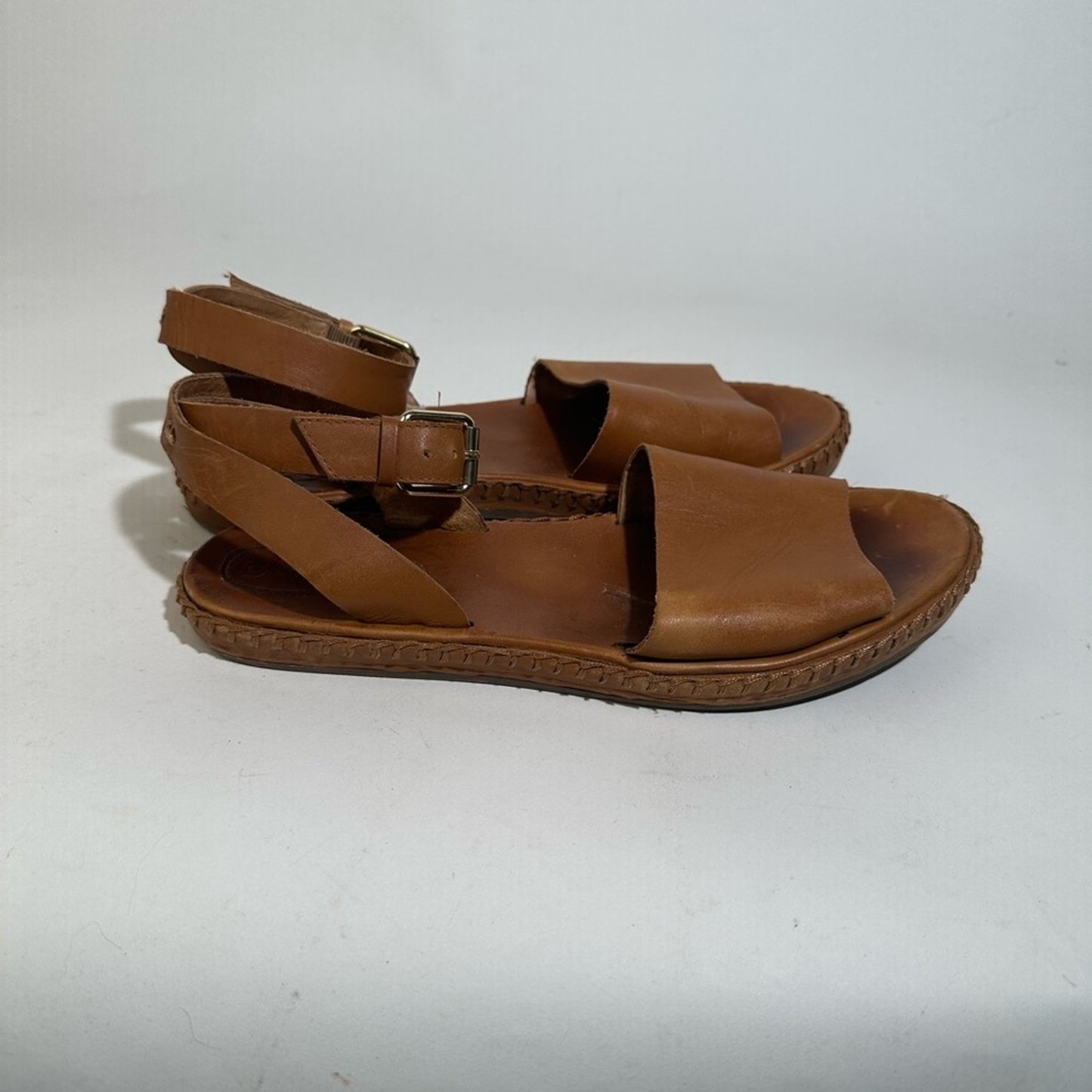 Corso Como Women’s Brinkley Flat Sandals