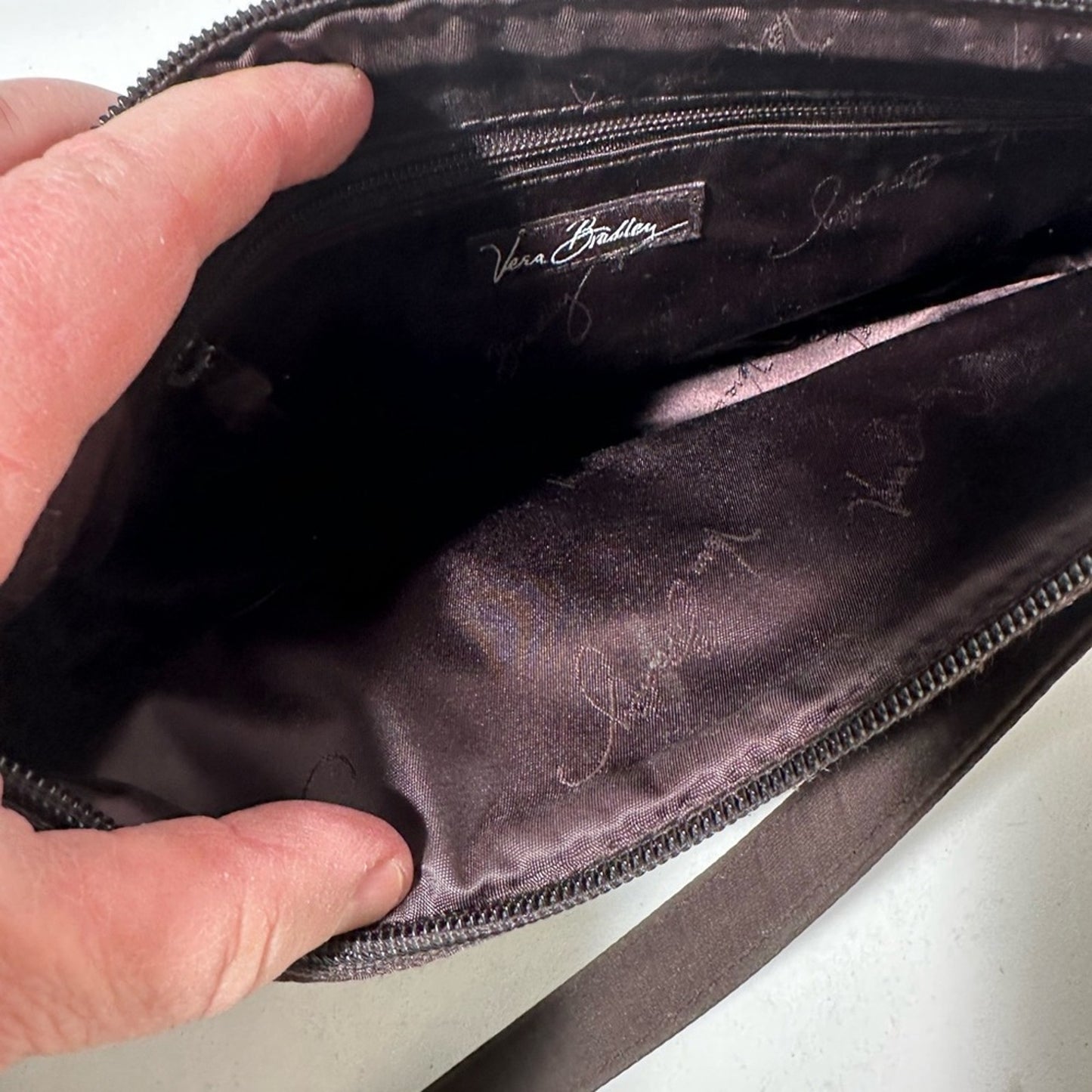 Elegant Black Quilted Shoulder Bag with Diamond Pattern