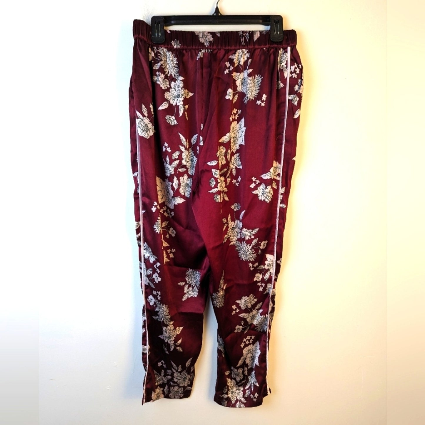 Truth Floral Silky Lounge Pants - Large