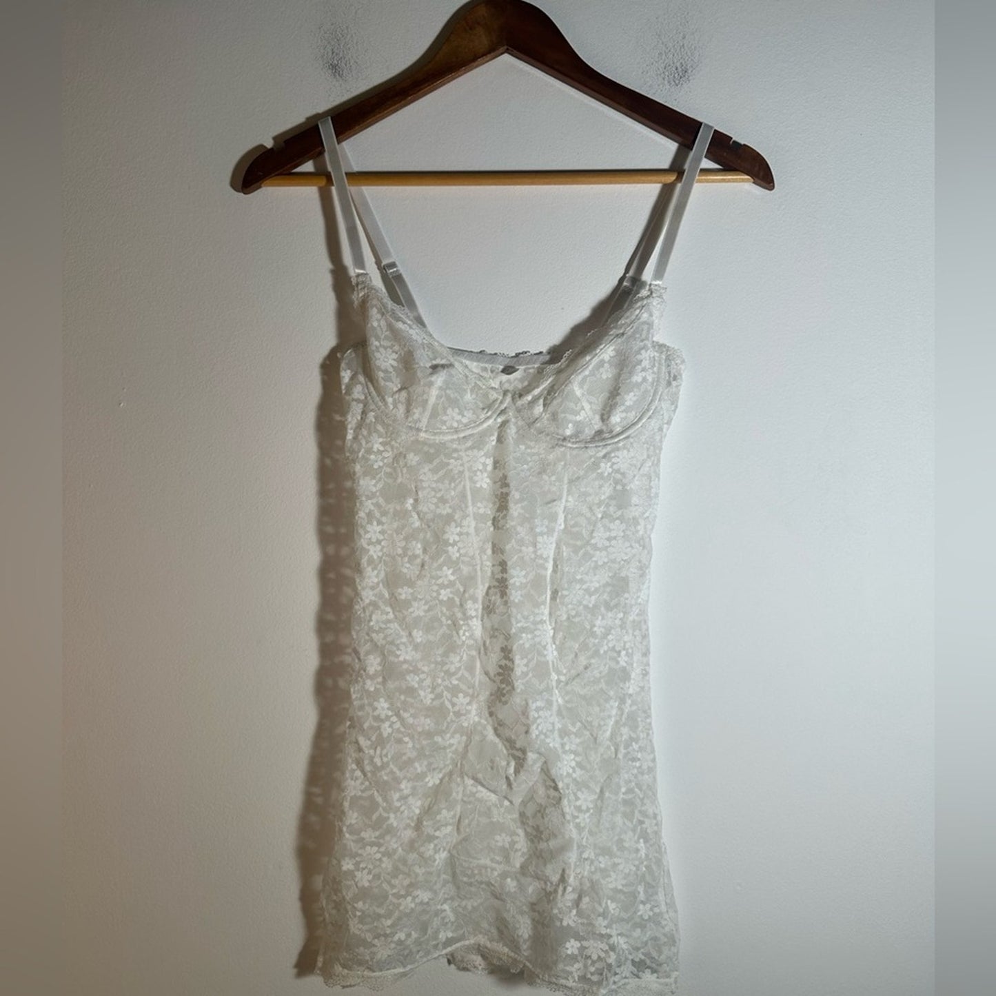 Elegant White Lace Chemise