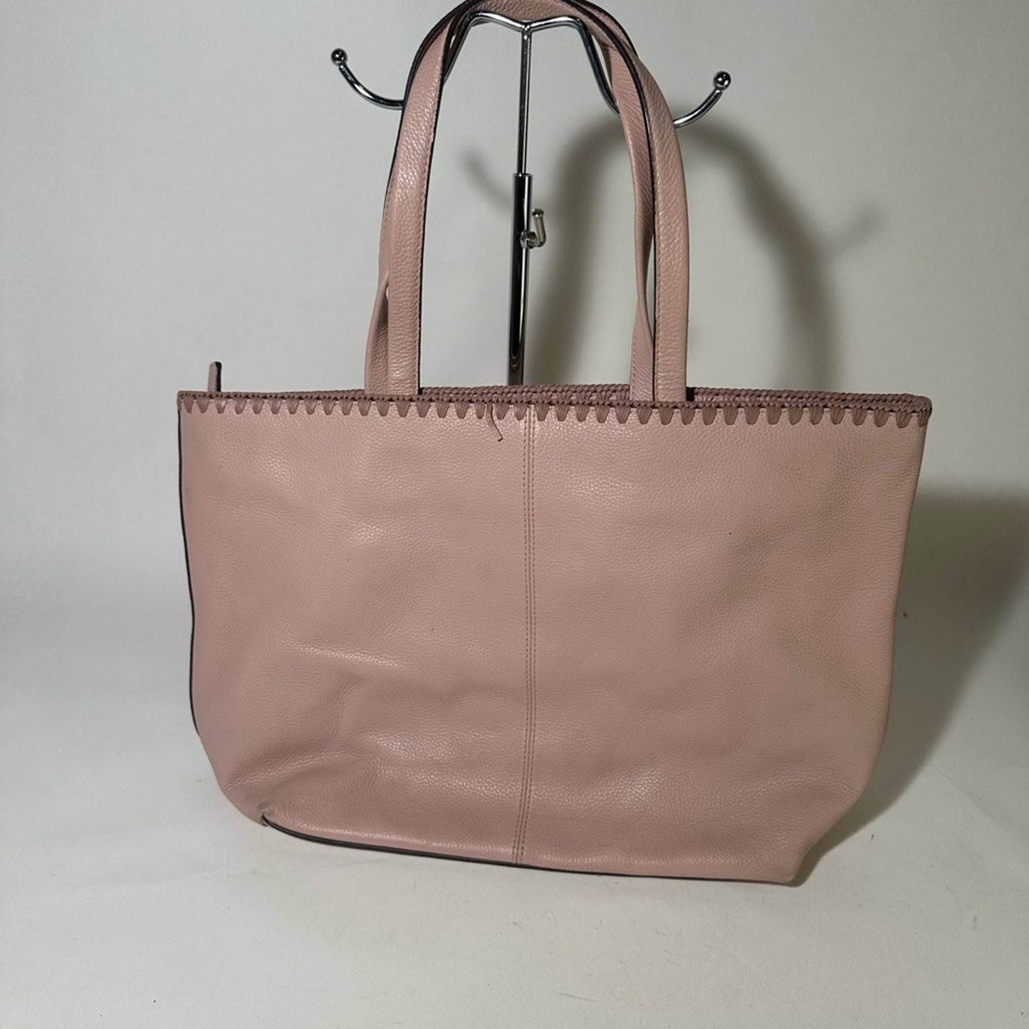 Kate Spade Elegant Pink Leather Tote with Whipstitch Detail