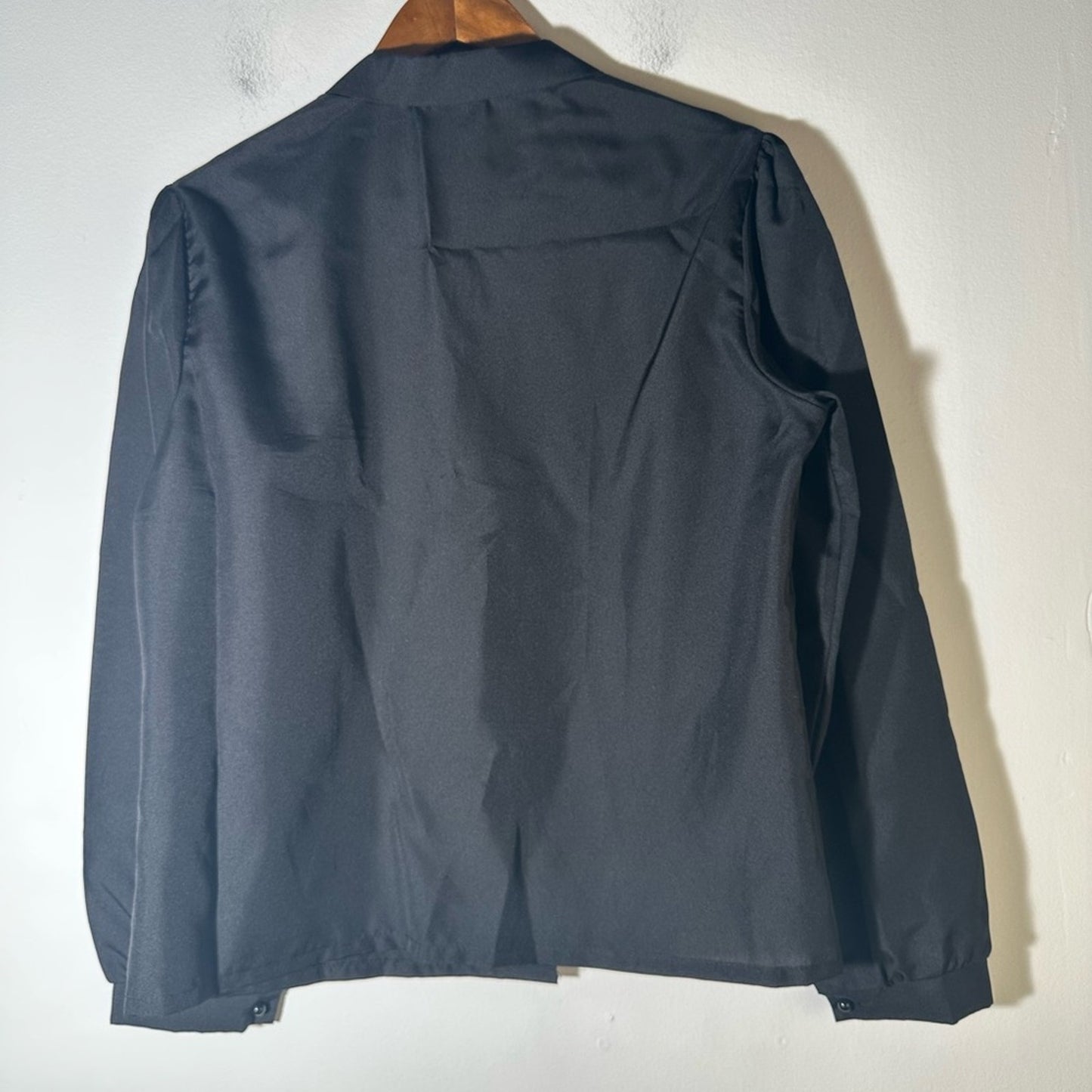 Vintage Women's Black Button-Down Shirt