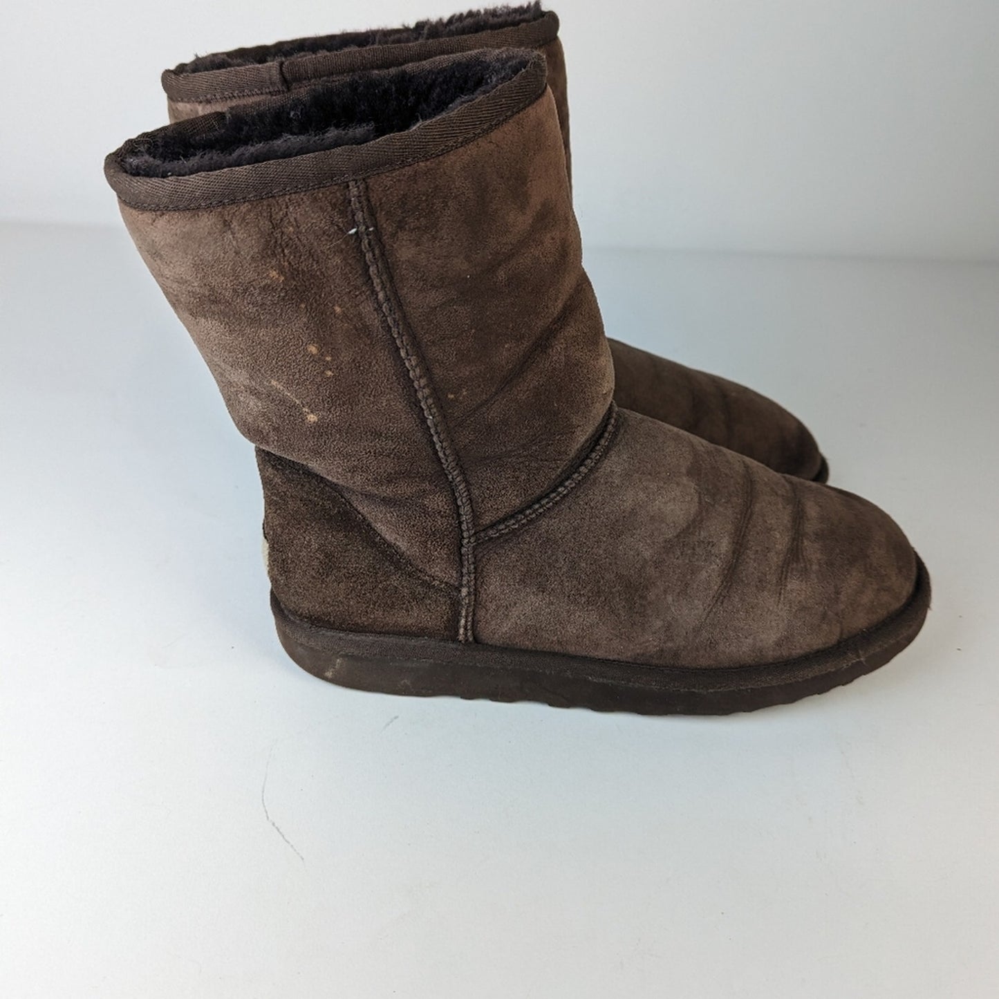 UGG  Australia Classic Short Boots - 9