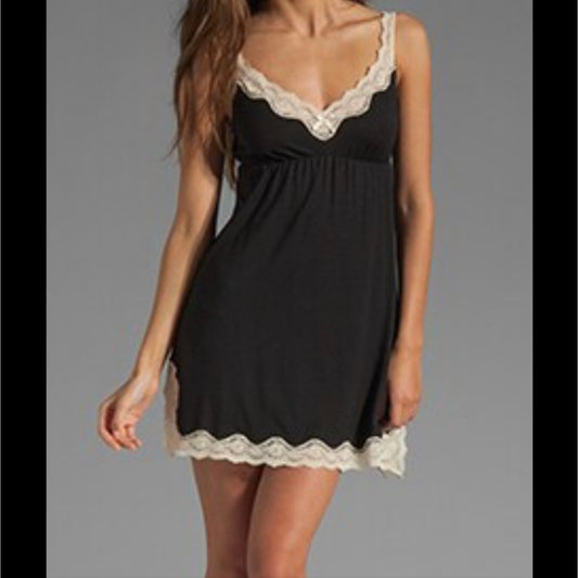 Victoria's Secret Lacey Nightie / XS