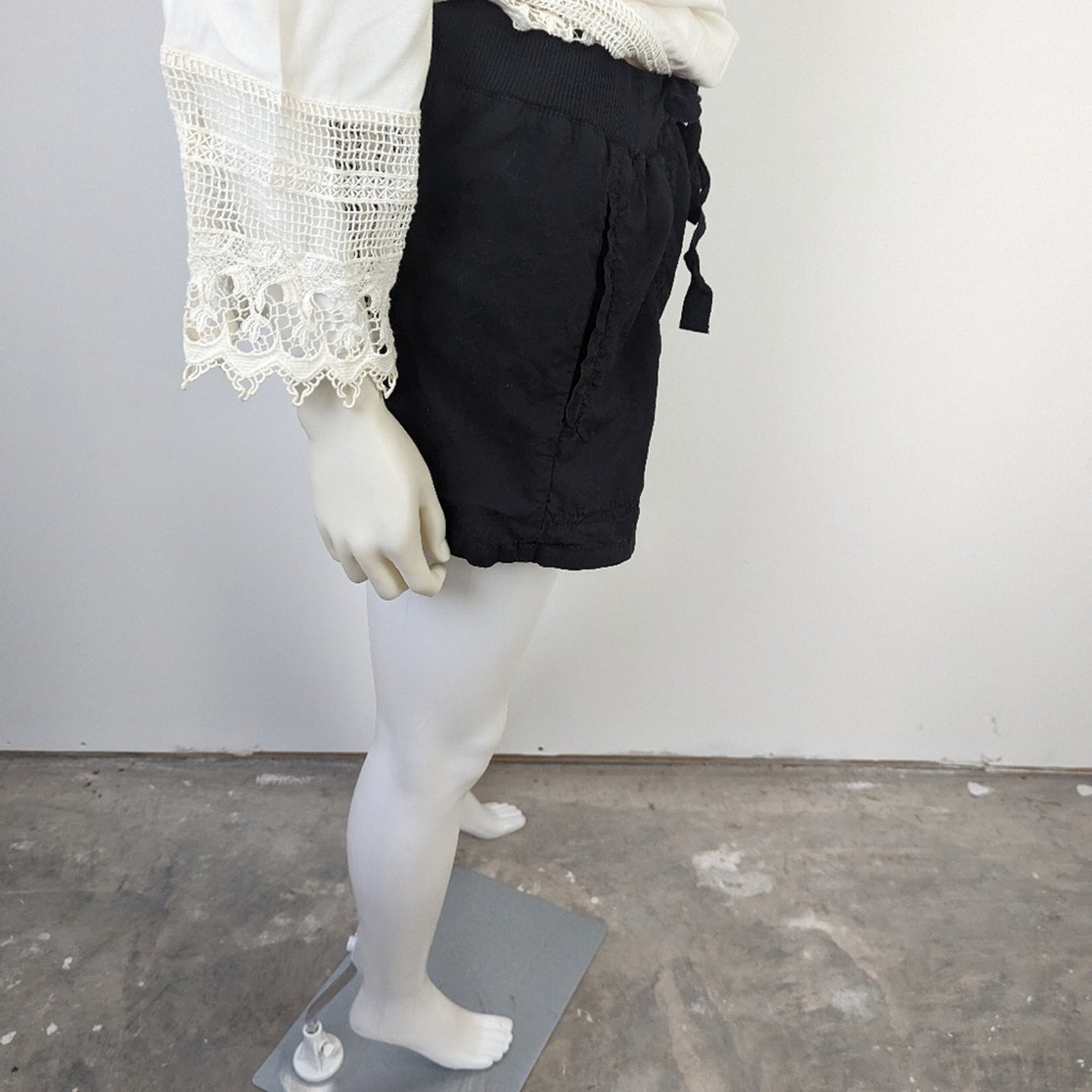 Lou & Grey Black Shorts S