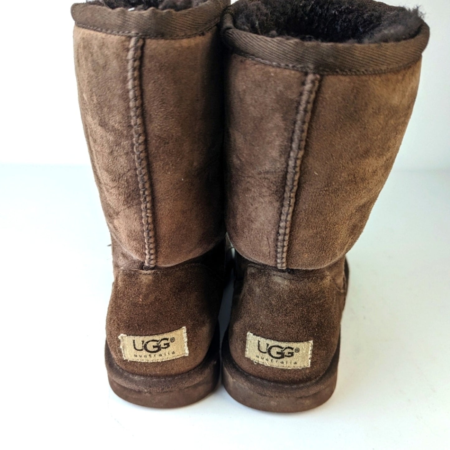 UGG  Australia Classic Short Boots - 9