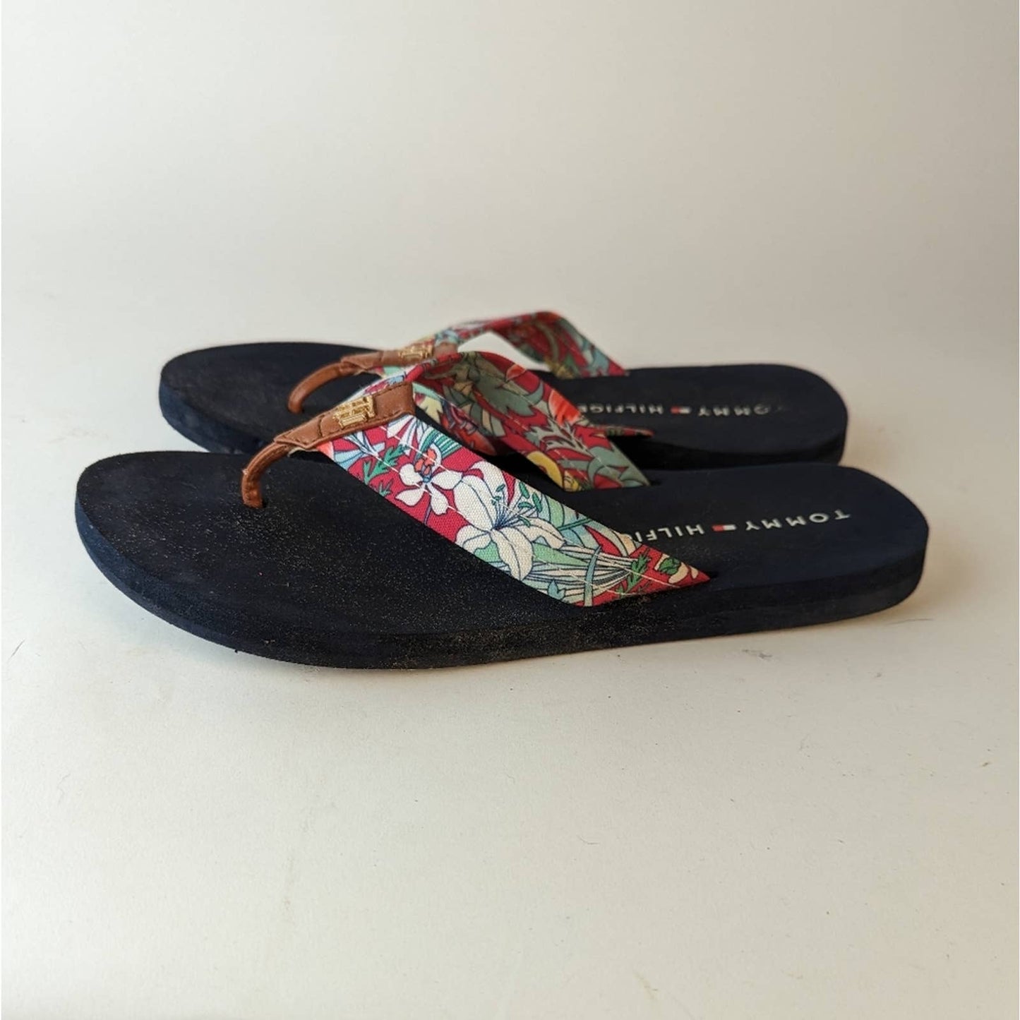 Tommy Hilfiger Criste Sandals / Approximate Size 9-9.5