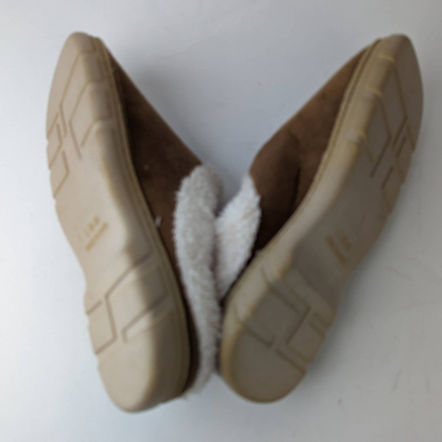 NWOT Bedroom Slippers 8