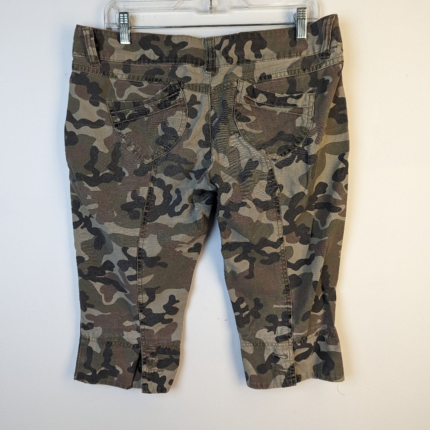 NoBo Camo Pants / 11