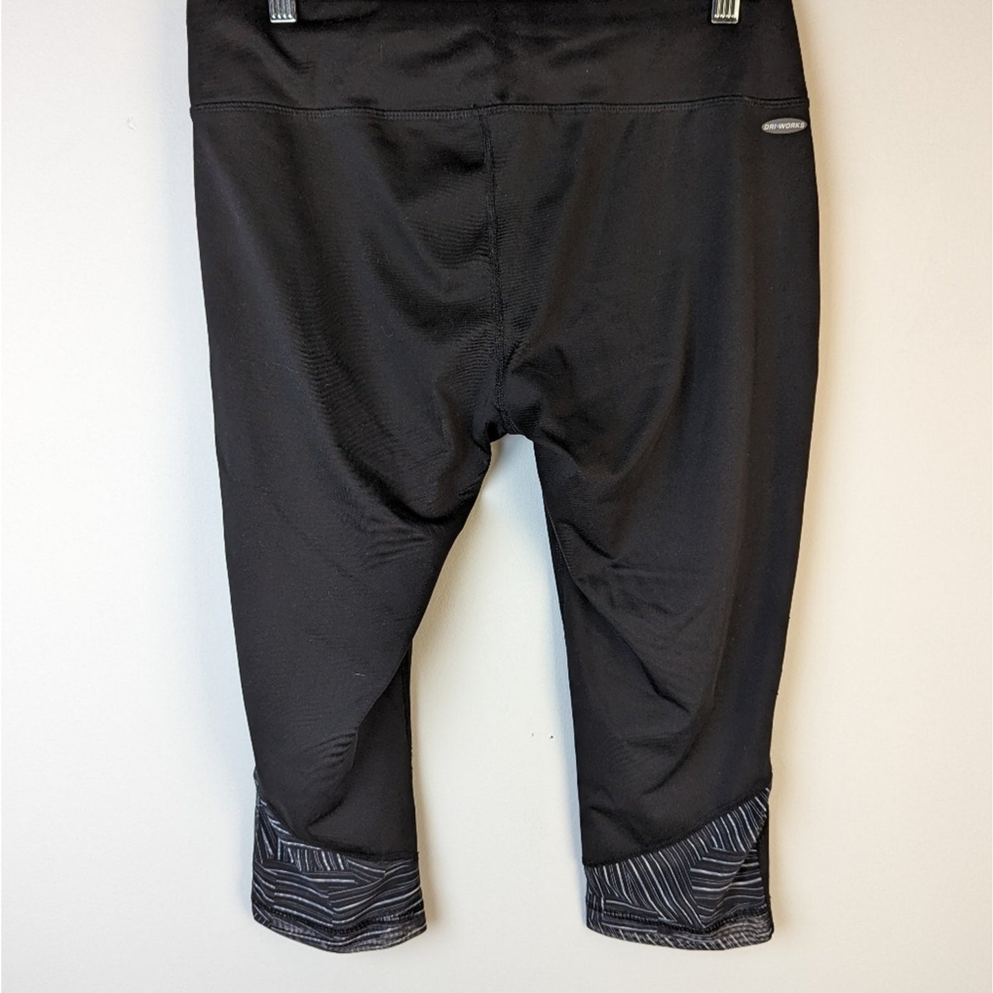 Athletic Works Capri Leggings - Medium