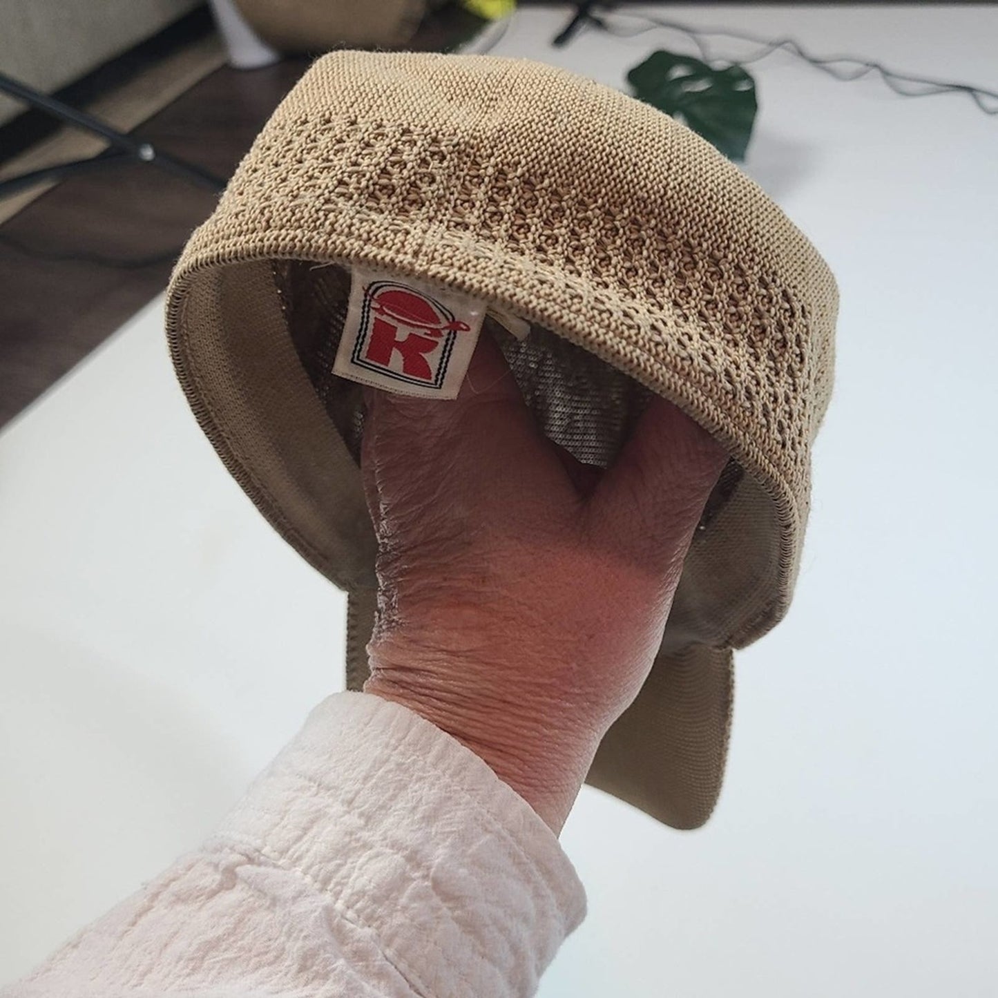 Vintage Knited brown cap