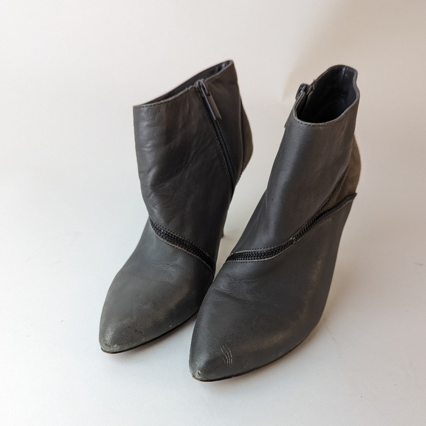 Saks Fifth Avenue Red Heeled Booties / 8.5