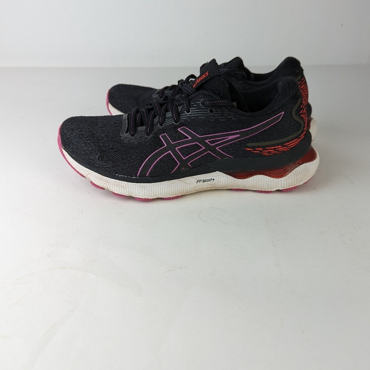 Asics Gel Nimbus -24