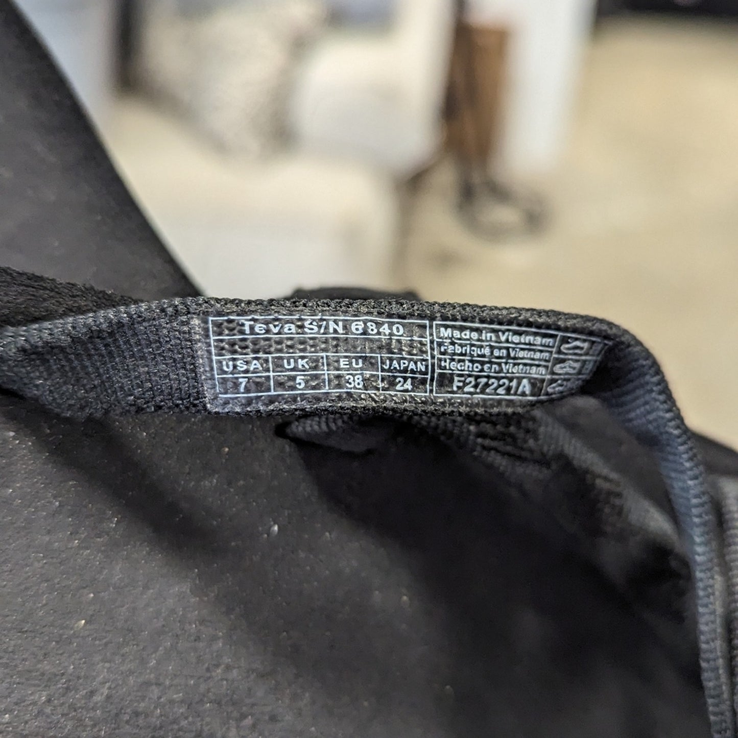 Teva Olowahu Sandals / 7
