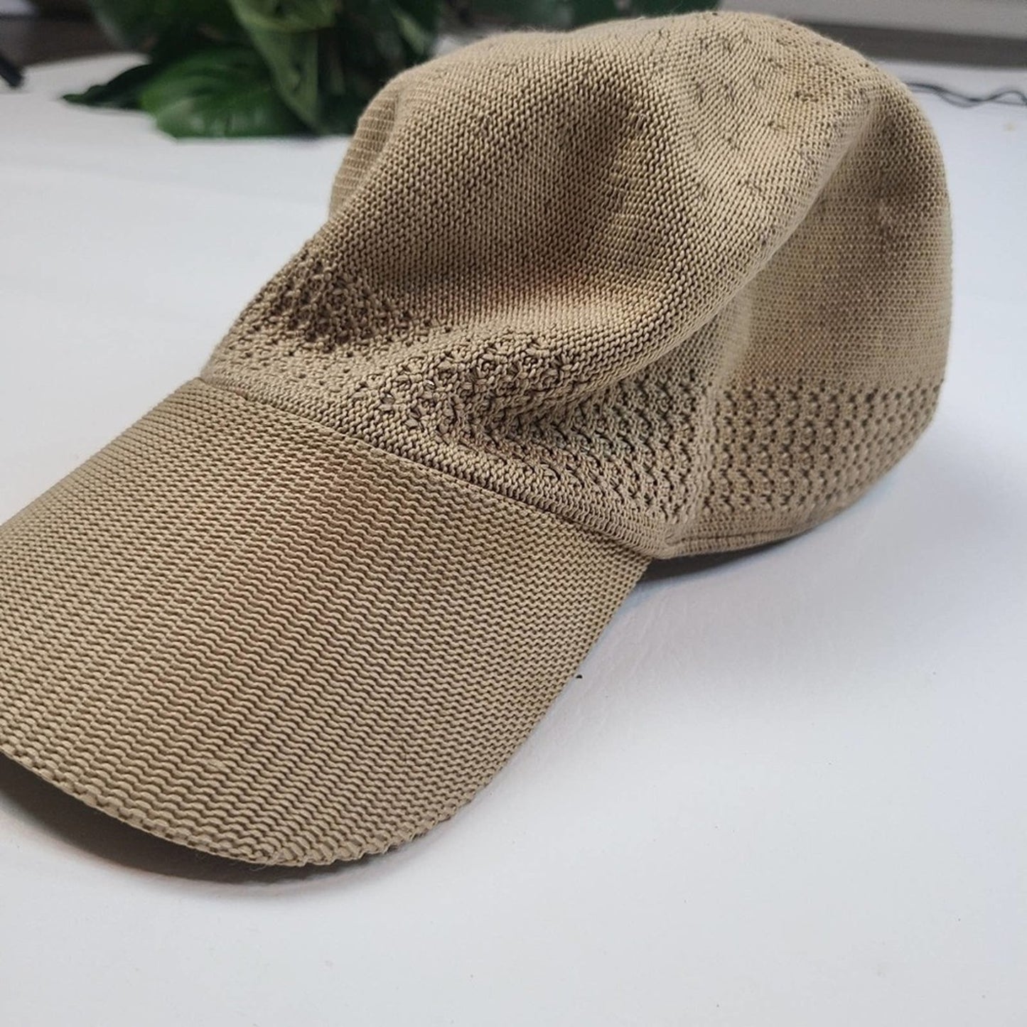 Vintage Knited brown cap