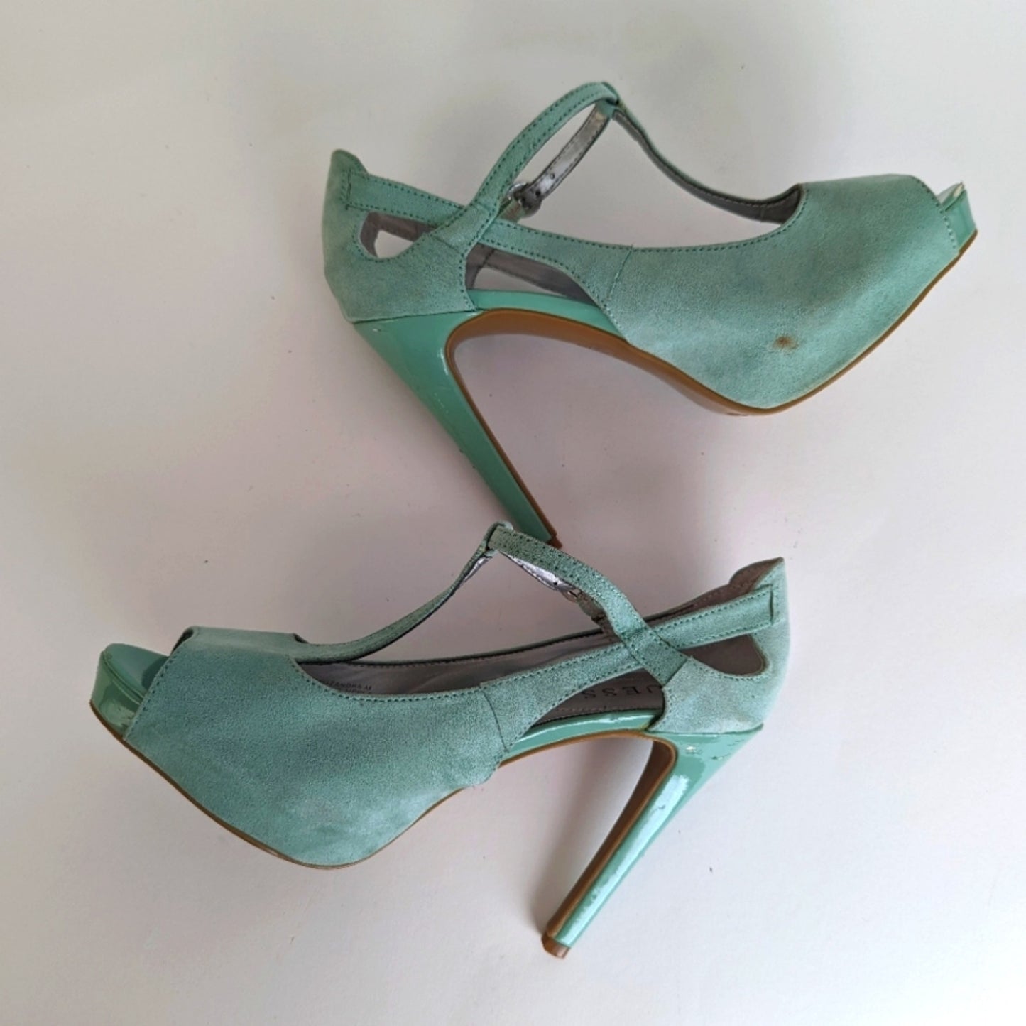 Guess Mary Jane Tiffany Blue Platform Heels - 7.5