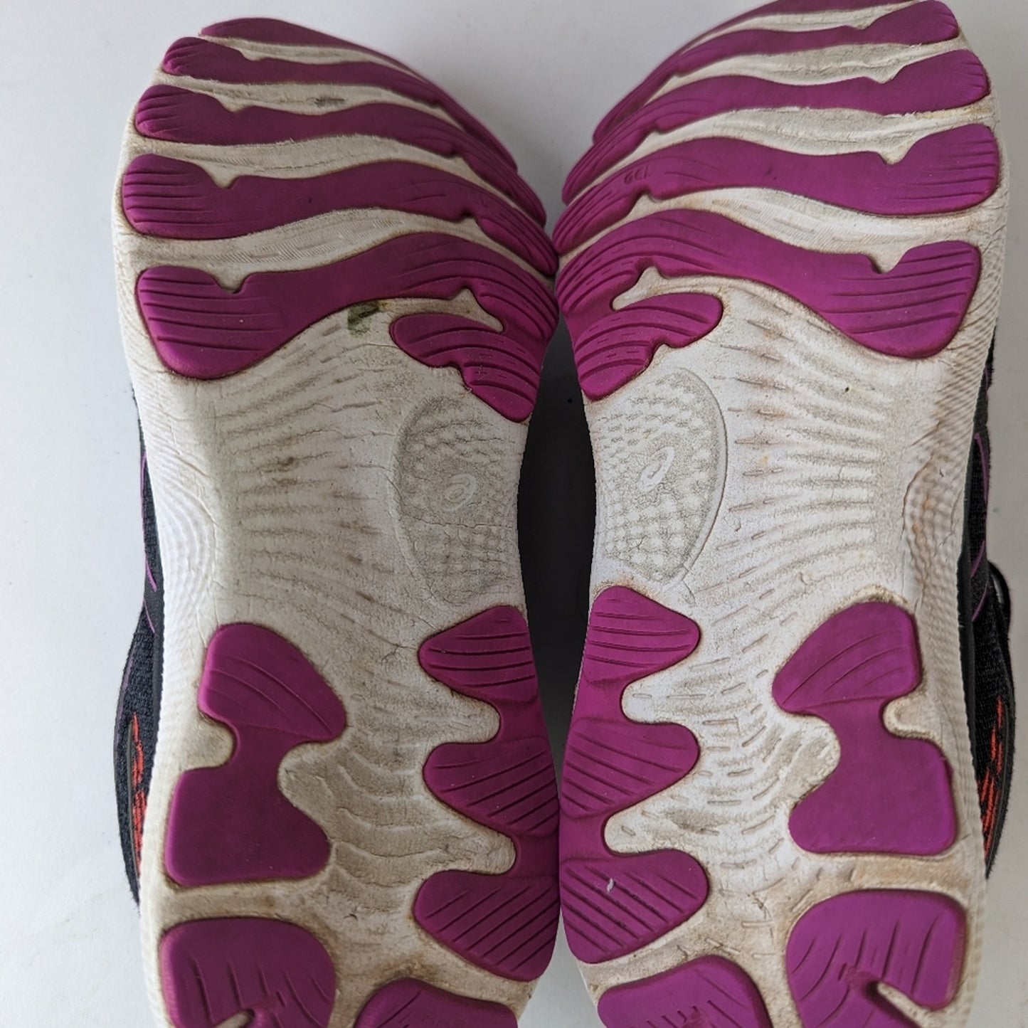 Asics Gel Nimbus -24