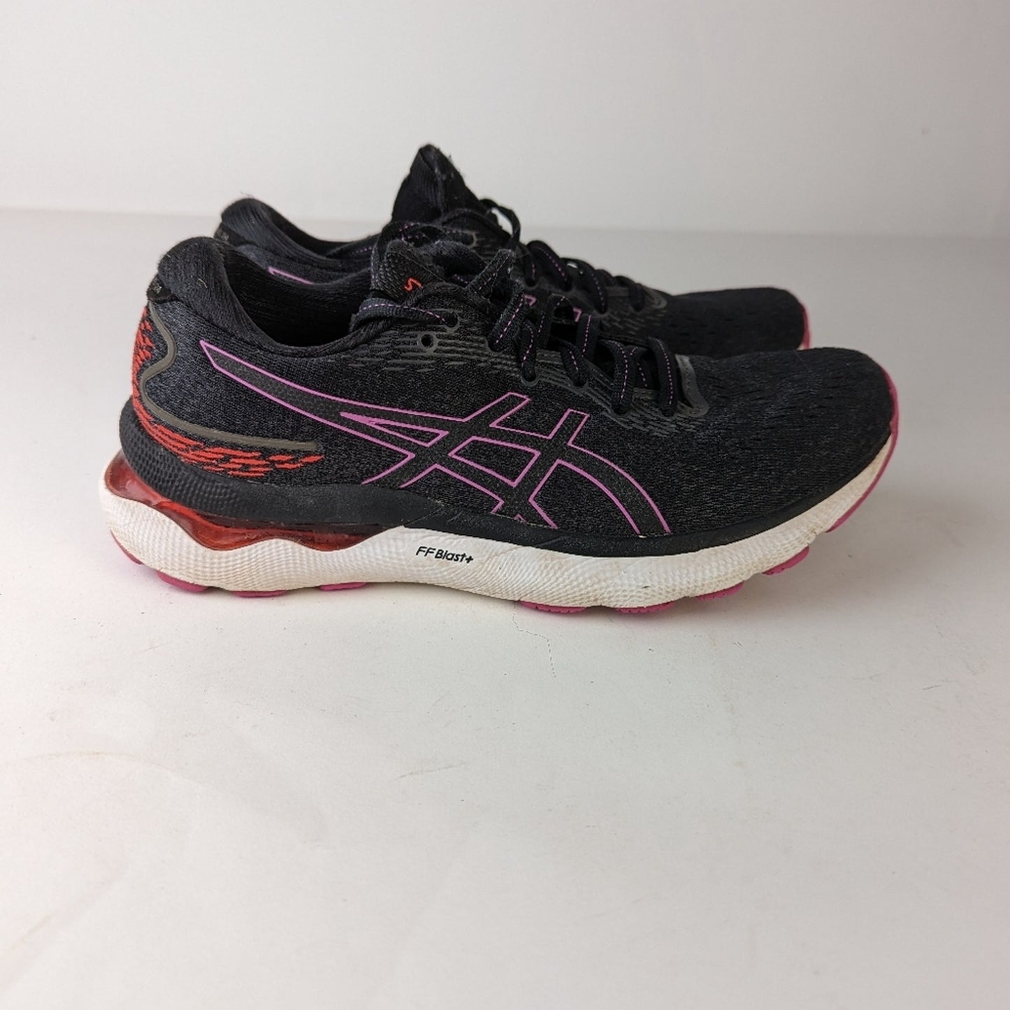 Asics Gel Nimbus -24