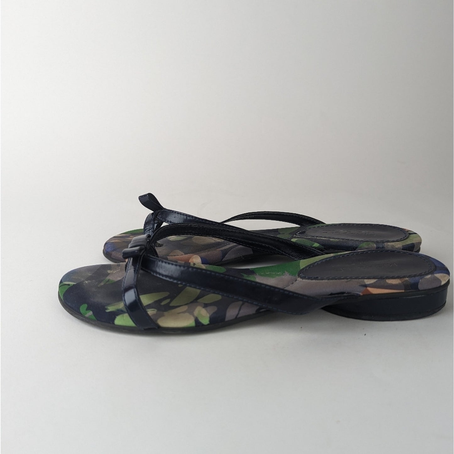 Michelle D Camo Sandals 7.5