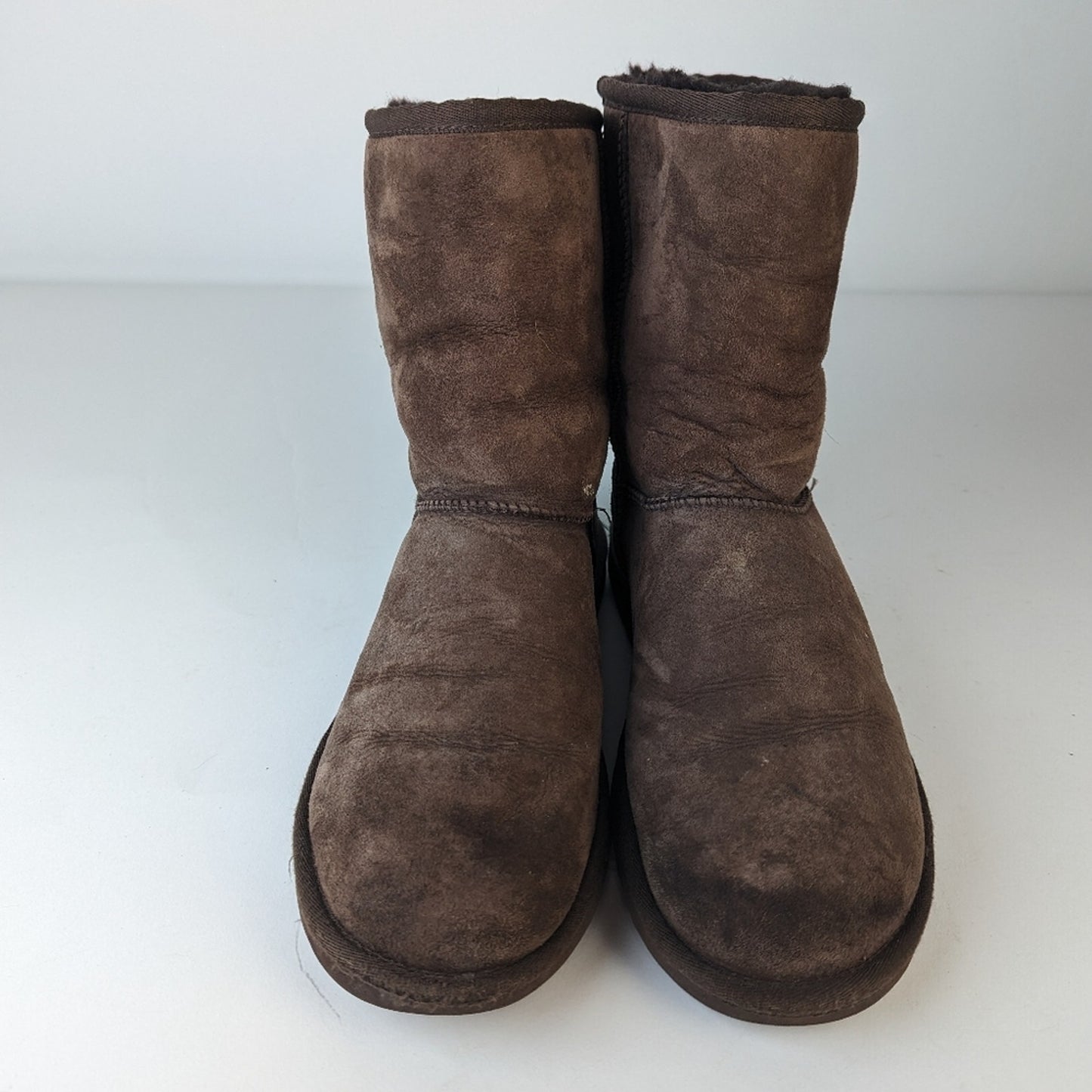 UGG  Australia Classic Short Boots - 9