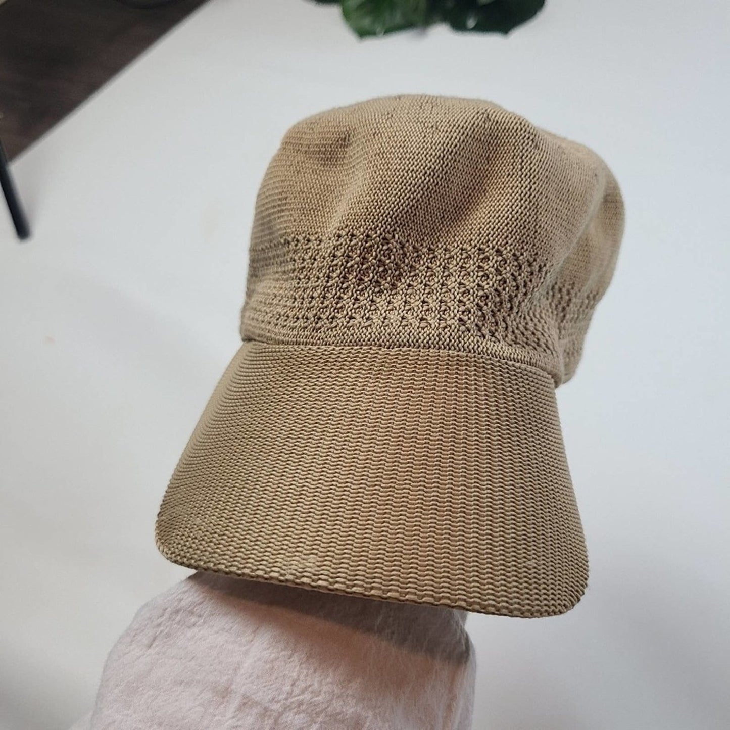 Vintage Knited brown cap