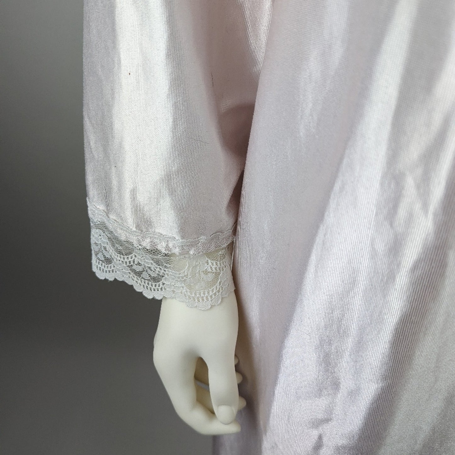 Vintage Cottagecore 80's Pale Pink Silky Lace Nightgown M