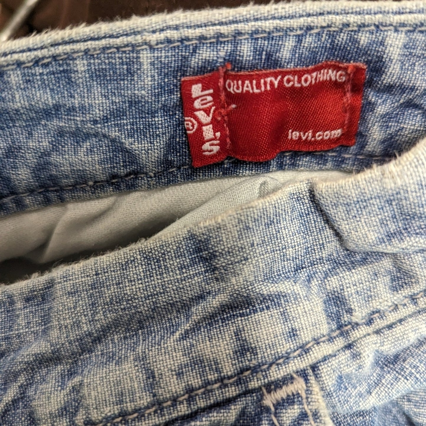 Vintage Levi's Cropped Jeans / 16