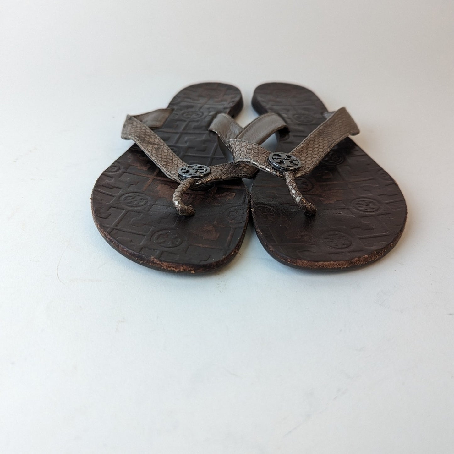 Tory Burch Thora Metallic Snakeskin Leather Flip Flops / 9
