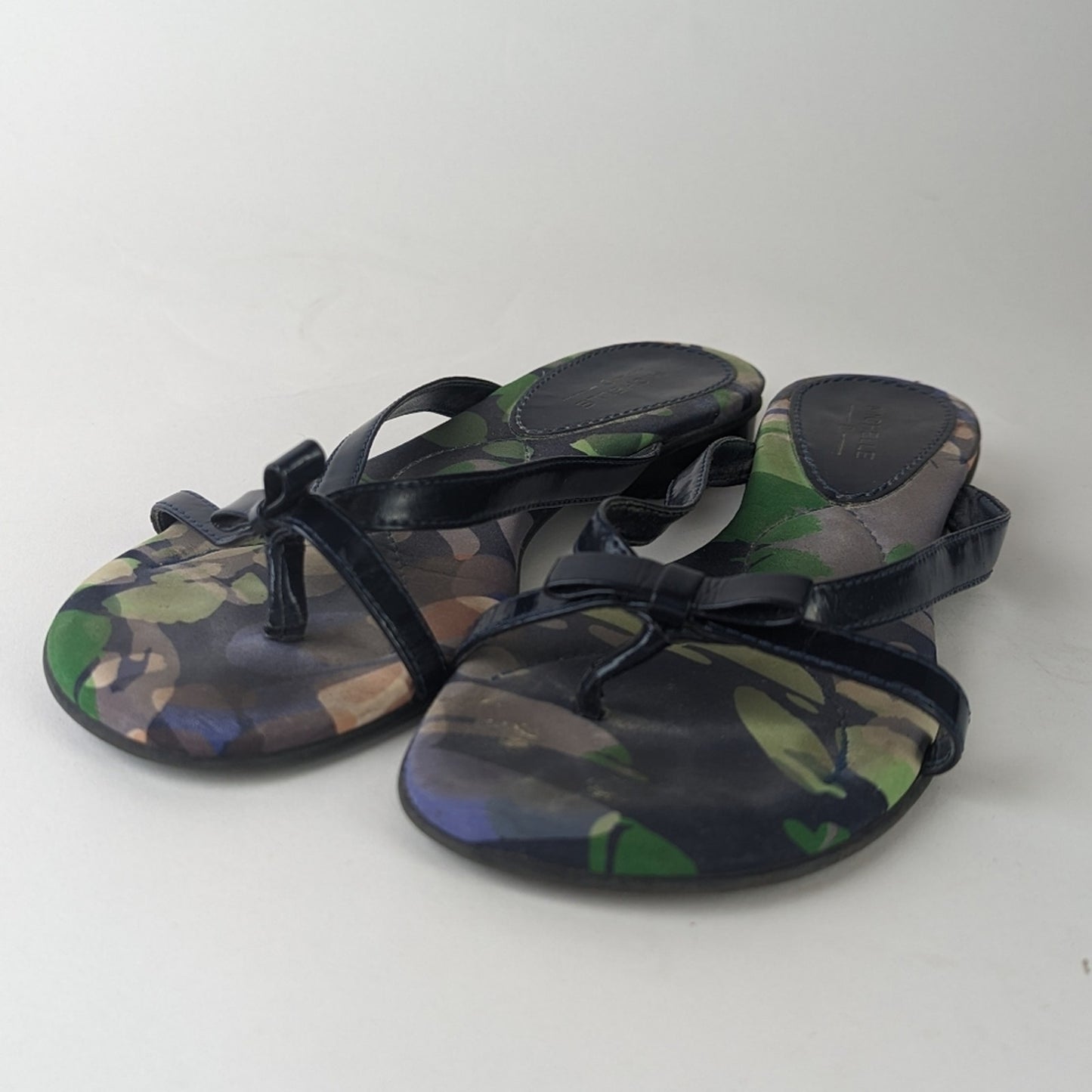 Michelle D Camo Sandals 7.5