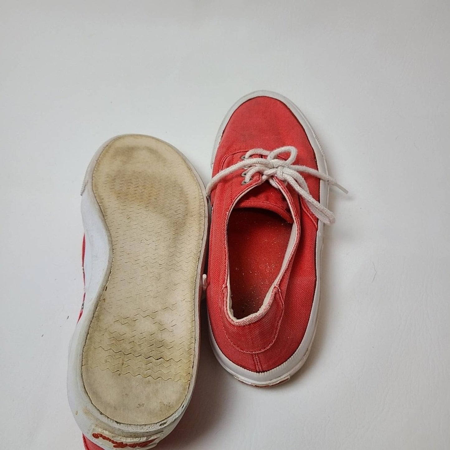 Eddie Bauer Canvas Lace Up Sneakers