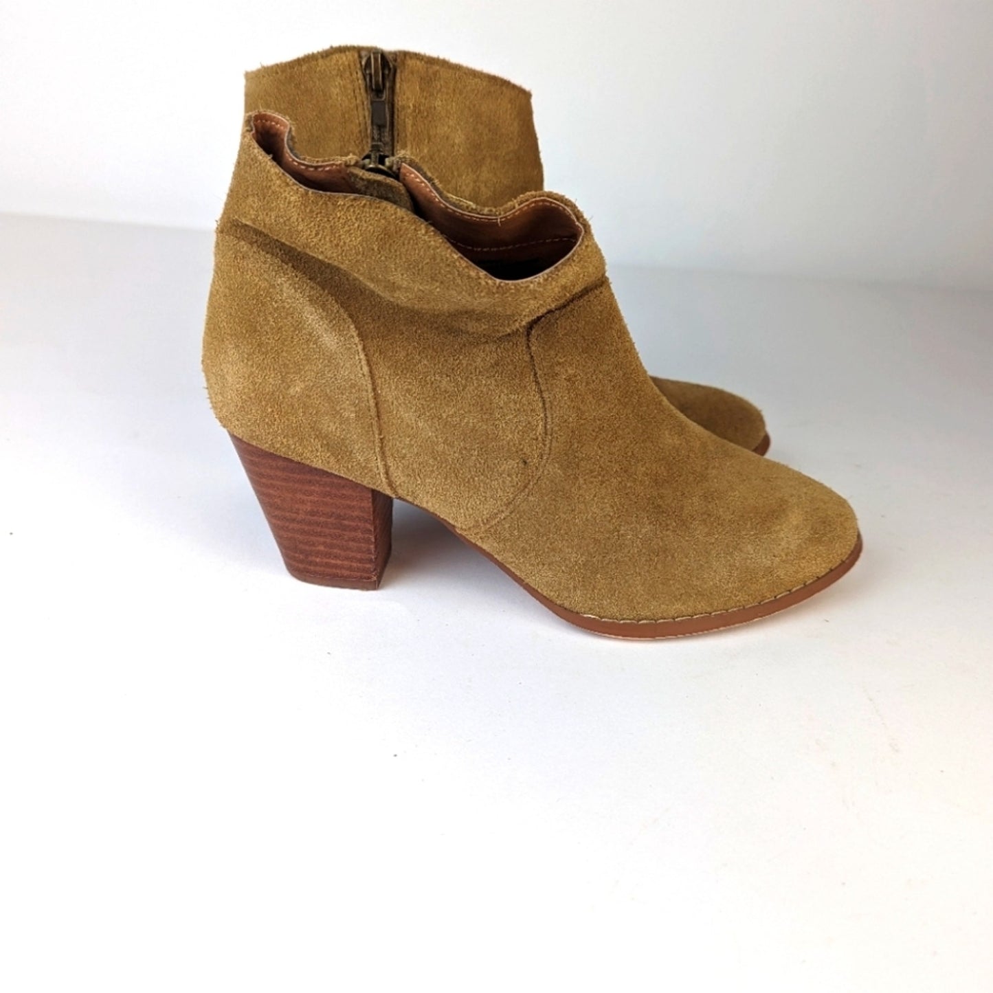 Urban Outfitters Westie Suede Ankle Boots - 7