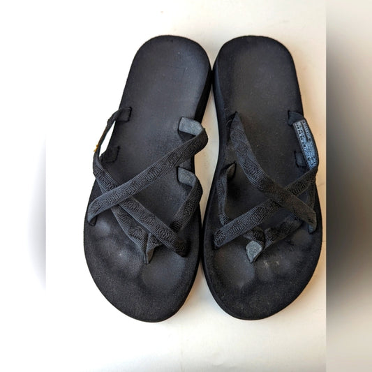 Teva Olowahu Sandals / 7