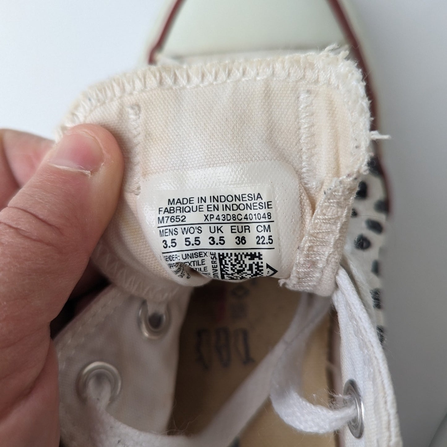 Converse All Star Low Top Sneakers 5.5