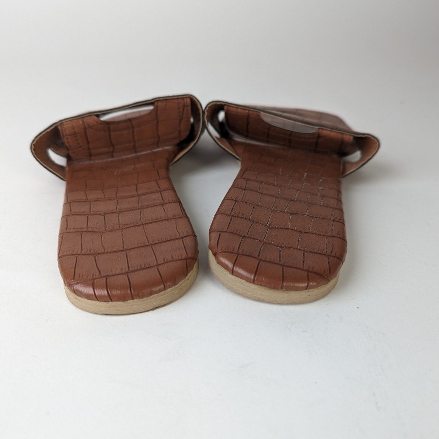 Summer Slip On Flats - 39 (8.5)