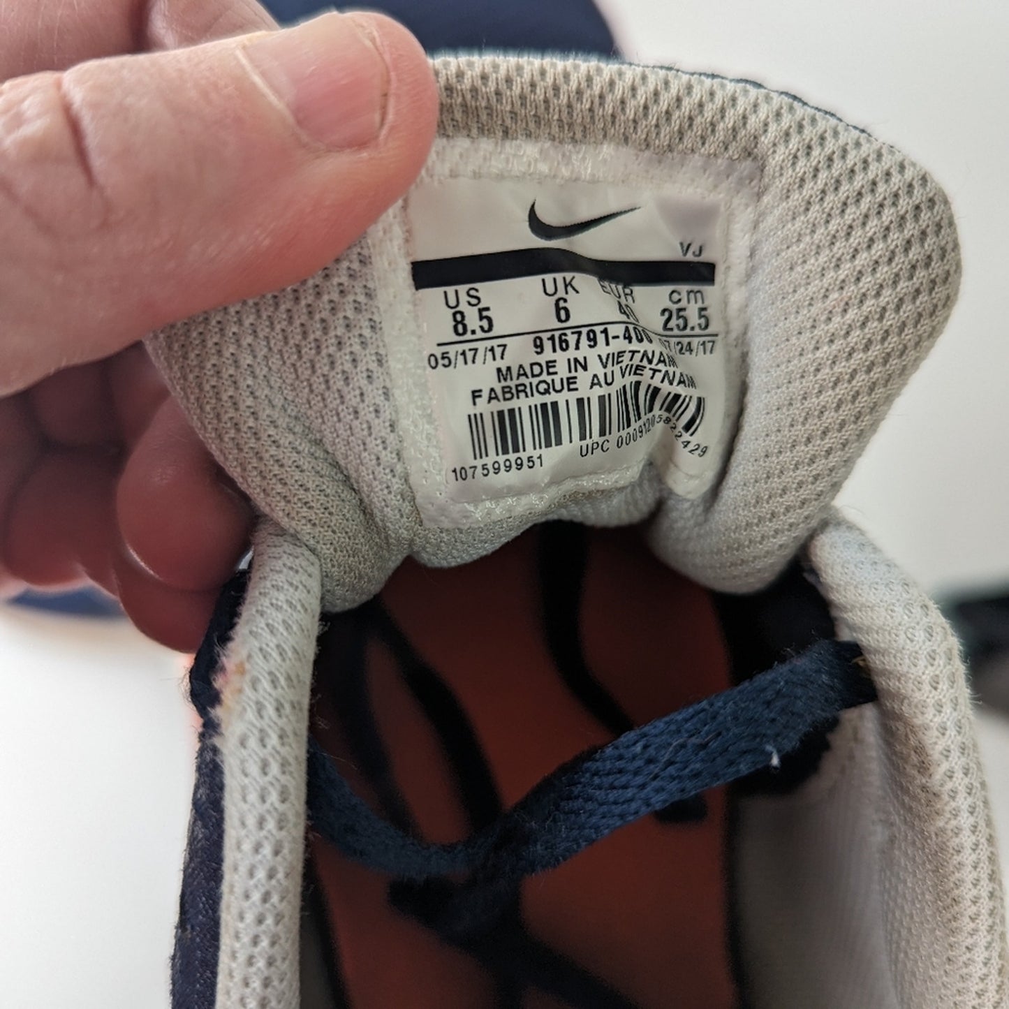 Nike Air Max Tavas Sneakers
