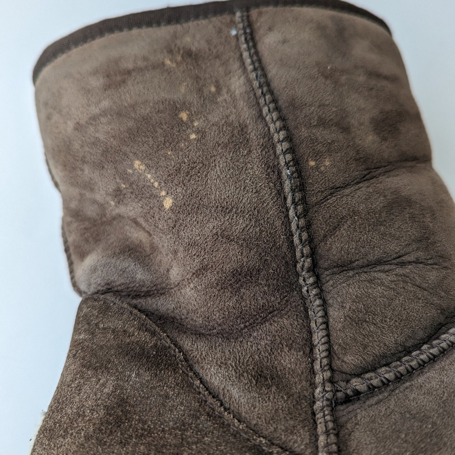 UGG  Australia Classic Short Boots - 9